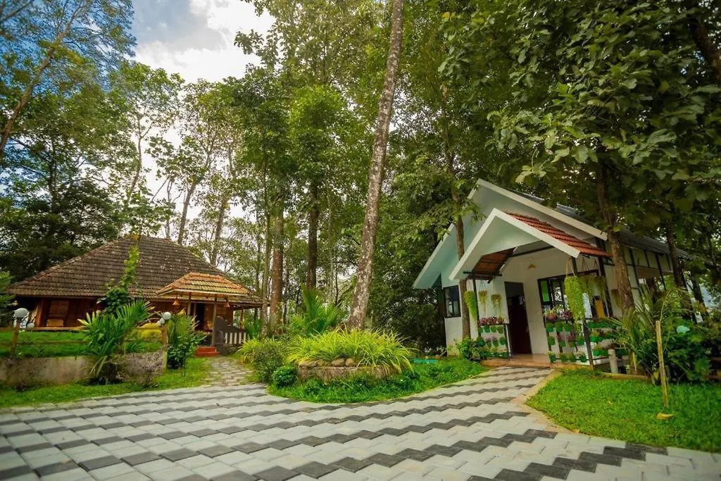 Traditional Kerala Villa مونار