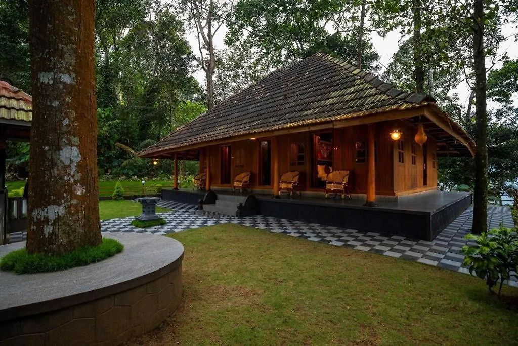 Traditional Kerala Villa مونار