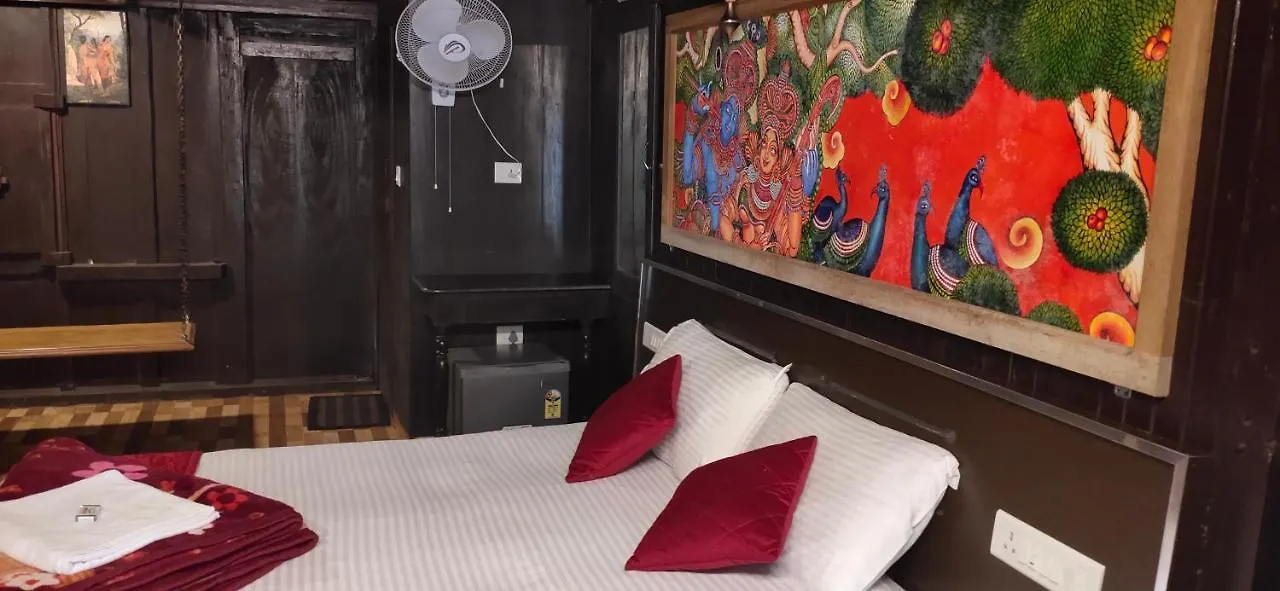 Traditional Kerala Villa مونار